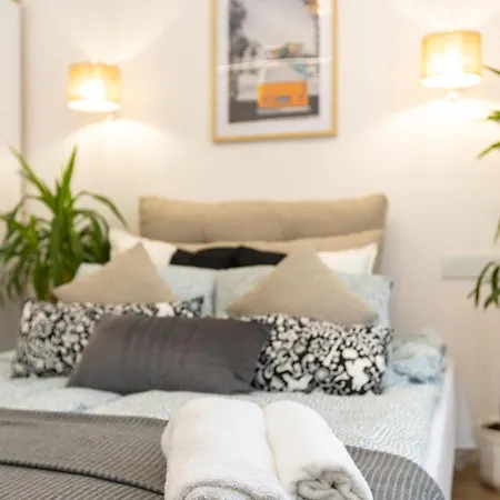 Kilo, C85 Apartment *